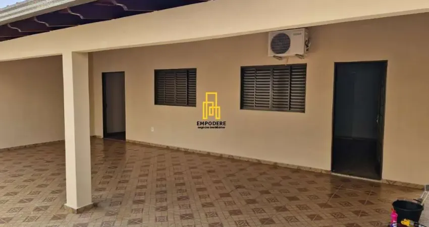 Casa para Venda em Uberlândia, Nova Uberlândia, 3 dormitórios, 1 suíte, 1 banheiro, 3 vagas