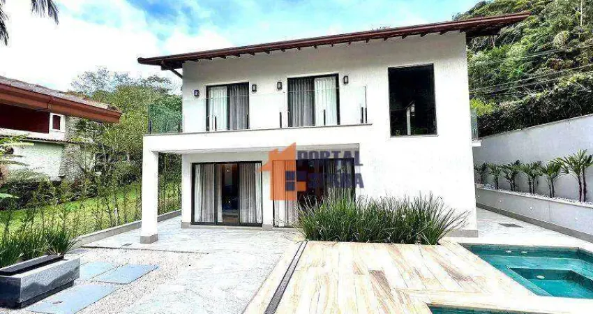 Casa com 4 quartos à venda, 260 m² por R$ 3.335.000 - Carlos Guinle - Teresópolis/RJ