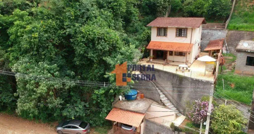 Casa com 3 quartos à venda, 115 m² por R$ 495.000 - Vale Feliz - Teresópolis/RJ