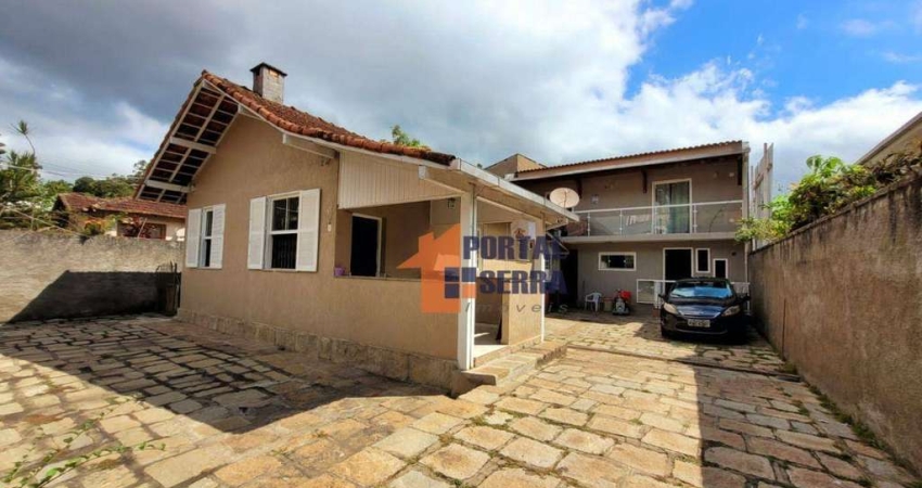 2 casas no mesmo terreno à venda, 221 m² por R$ 800.000 - Bom Retiro - Teresópolis/RJ