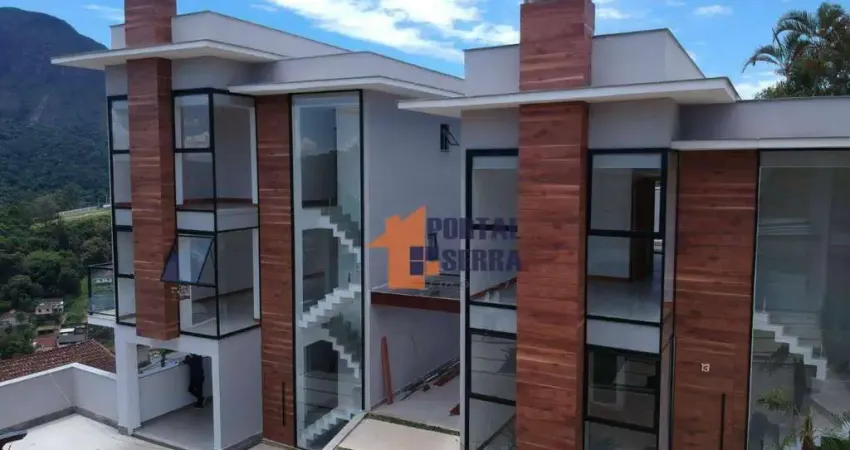 Casa com 3 quartos à venda, 262 m² por R$ 1.680.000 - Tijuca - Teresópolis/RJ