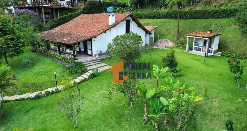 Casa com 3 quartos à venda, 156 m² por R$ 1.000.000 - Parque do Imbuí - Teresópolis/RJ