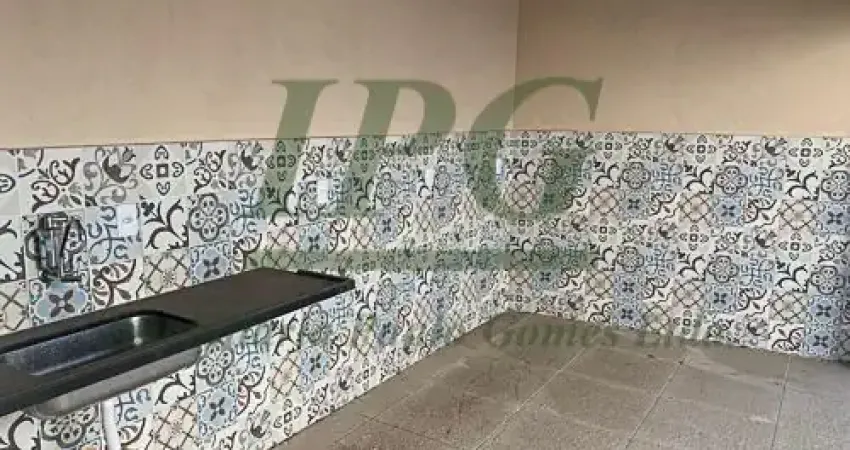 Casa Padrão - Casa Duplex com 3 Quartos e Quintal, Toda Reformada no Ipiranga  - Guarapari - ES