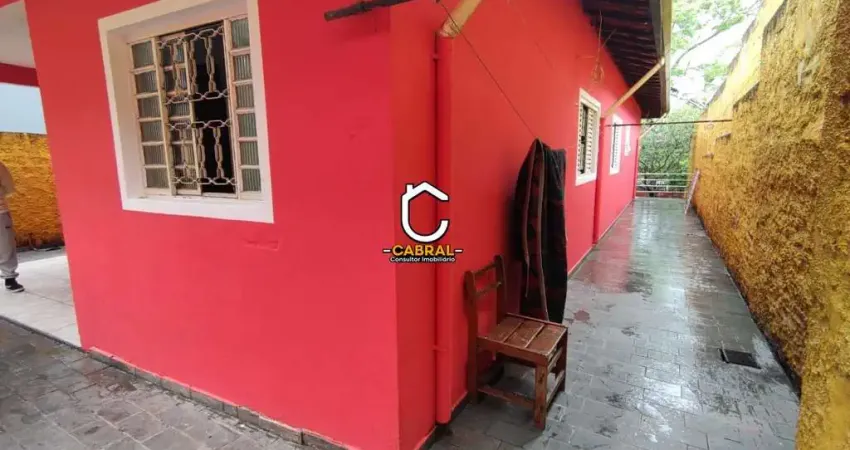 Casa no bairro do são josé - 03 dorm - 01 banheiro - 02 vagas - 300m2 terreno