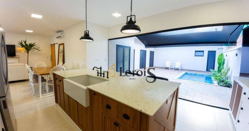 Casa com 3 dormitórios à venda, 190 m² por R$ 2.390.000,00 - Condomínio Maria Cândida - Indaiatuba/SP