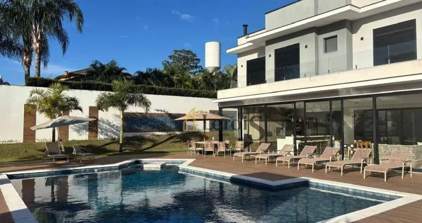 Casa com 5 dormitórios à venda, 540 m² por r$ 4.000.000,00 - condomínio village castelo - itu/sp