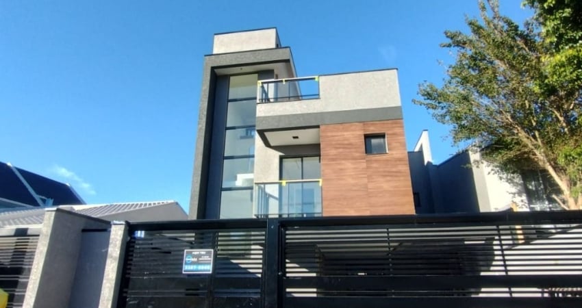 Sobrado de Alto Padrão no Capão Raso | 141m² | 3 Quartos (2 Suítes) | Terraço Amplo | 2 Vagas _ Unidade 01