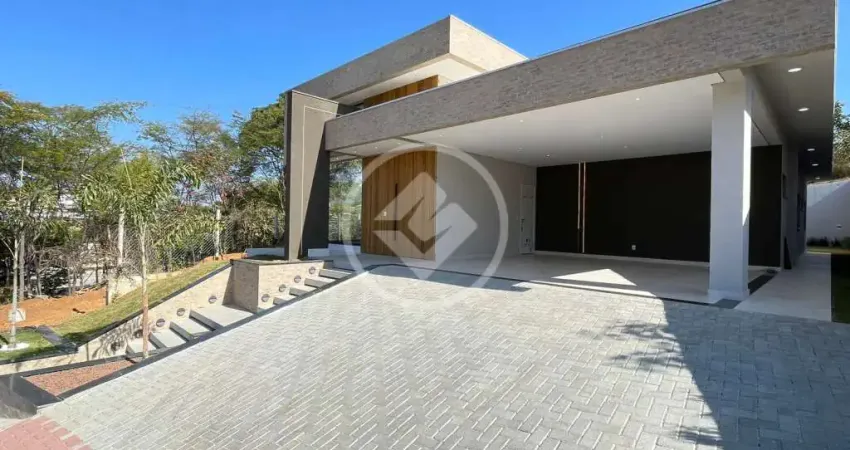 Casa Alto Padrão- Condomínio Gran Royalle codigo: 78941