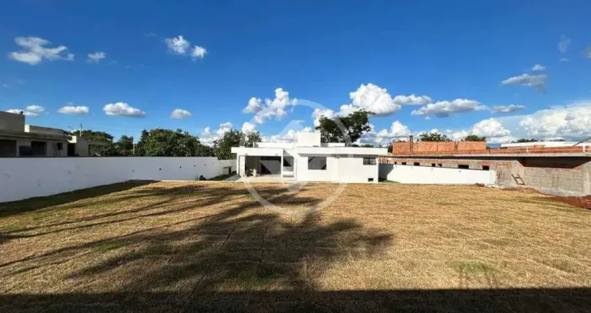 Casa Alto Padrão - Condomínio Vitória Golf - Área constr. 270m² codigo: 103611