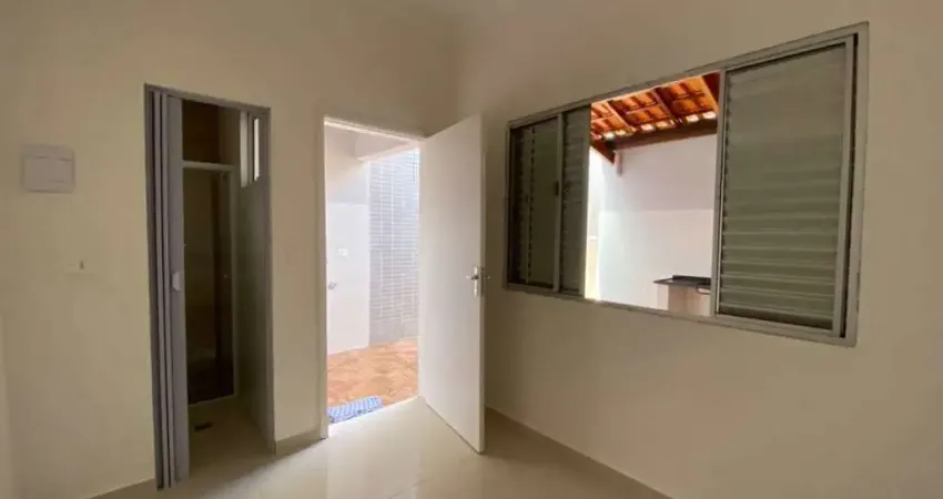 Imperdível: Casa à venda em Praia Grande-SP, bairro Caiçara - 3 quartos, 2 suítes, 3 banheiros, 2 vagas de garagem, 88,12 m²!