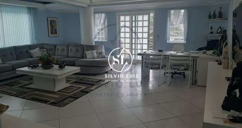 Sobrado à venda no bairro Santa Terezinha em São Bernardo do Campo/SP