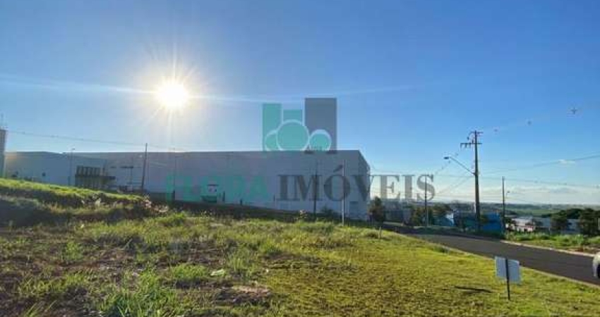 Ótimo Terreno no Loteamento Bom Jardim: Ao Lado do Supermercado Amigão - Maringá