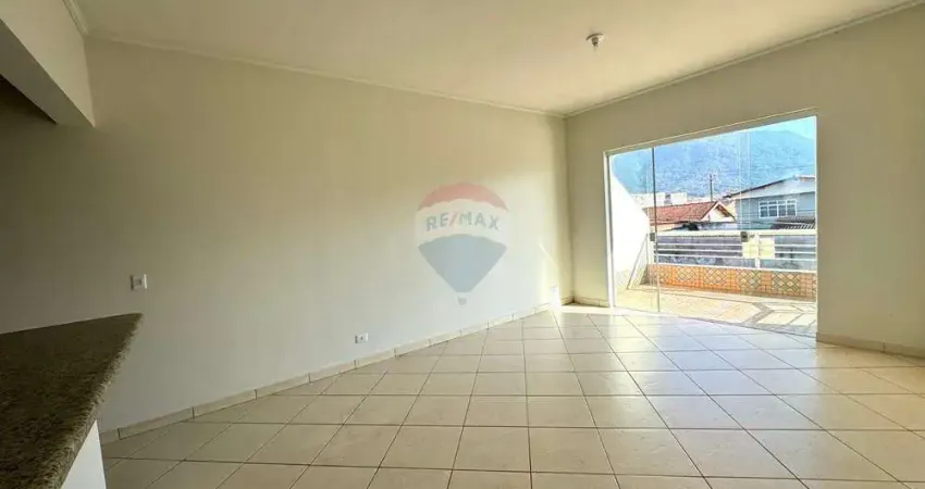 Apartamento com 2 dormitórios e próximo a comércios - park d'avile - peruíbe