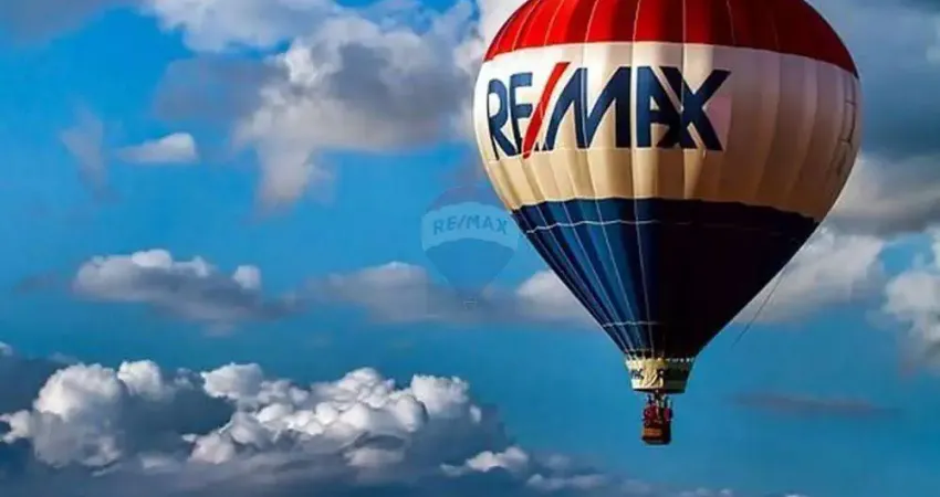 Casa para locação com 3 dormitórios e piscina a 150 metros da praia