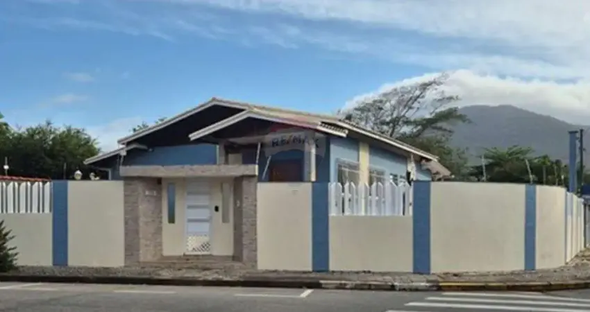 Casa com 3 quartos para alugar no Centro, Peruíbe 