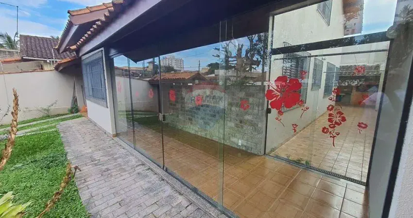 Casa com 2 quartos à venda na RUA TAQUARITINGA, 421, Centro, Peruíbe