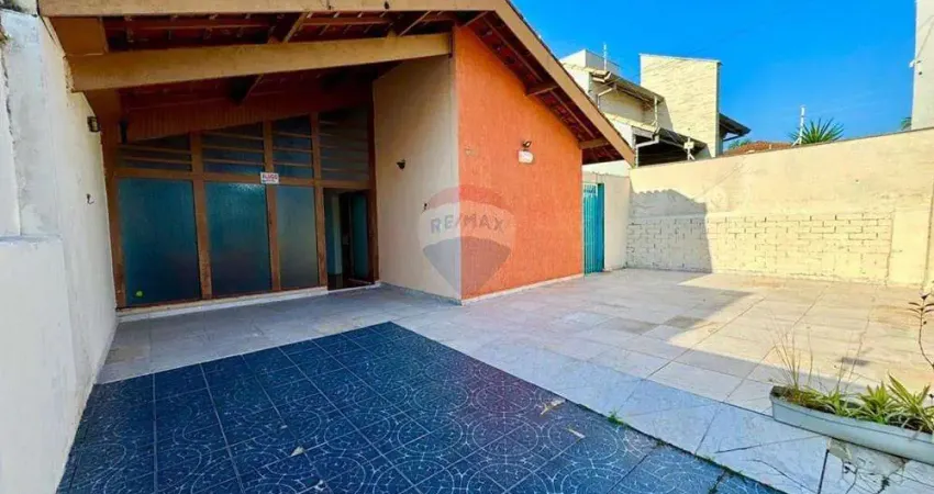 Casa com 3 quartos à venda na Rua Washington Menezes de Camargo, 532, Parque Balneário Oásis, Peruíbe