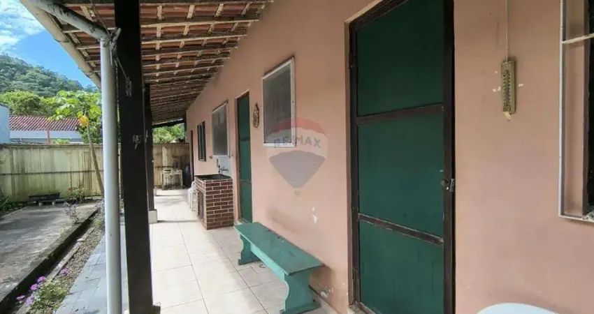 Casa com 2 quartos para alugar no Balneário Garça Vermelha, Peruíbe