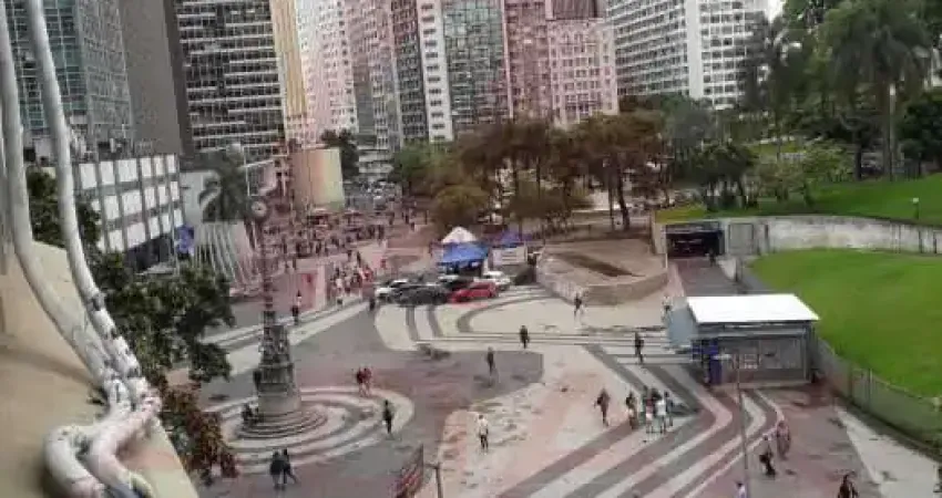 Sala comercial com 2 salas à venda na Rua Uruguaiana, Centro, Rio de Janeiro