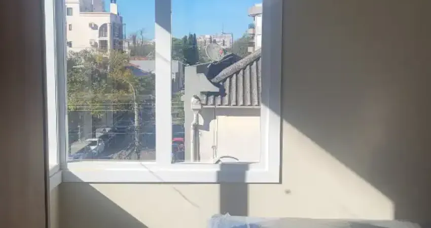 Loft central ,mobiliado, com garagem ,elevador, nunca habitado.