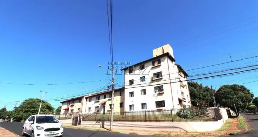 Apartamento com 3 quartos para alugar na Maria Luiza Bagio Fagion, --, Jardim Imagawa, Londrina