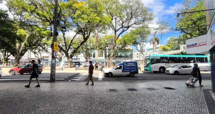 Ponto comercial para alugar na Rua Jarbas de Lery Santos, Centro, Juiz de Fora