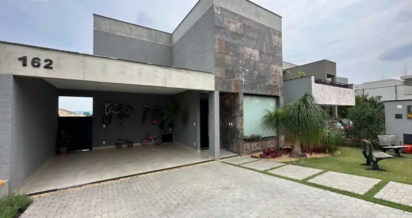 BELÍSSIMO SOBRADO dentro do Condomínio Portal Horizonte