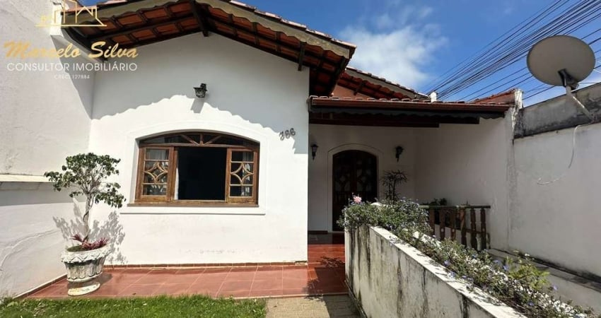 COMERCIAL  ,  EXCELENTE CASA 900 METROS DO CENTRO