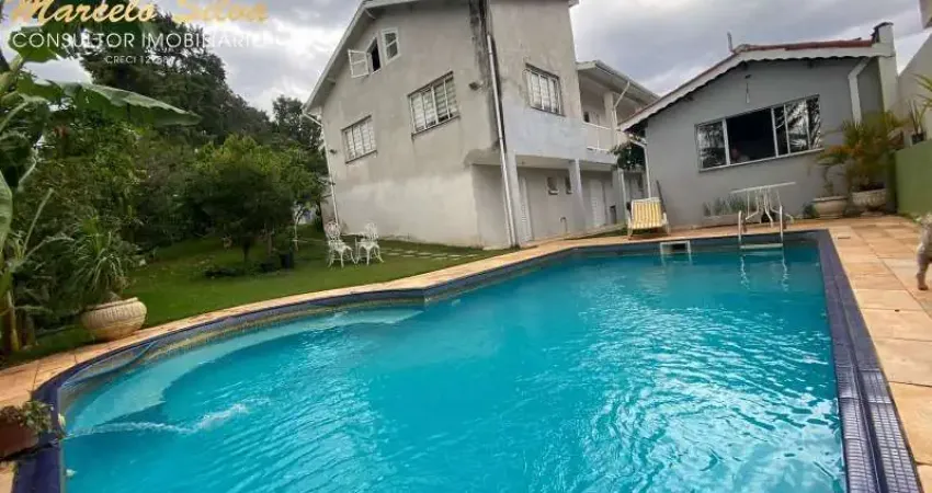 Belíssima Casa, Localizado no Altos de Bragança.