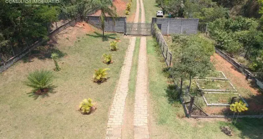ÁREA INDUSTRIAL  COM BENFEITORIAS, ASFALTO NA PORTA  BRAGANÇA PAULISTA