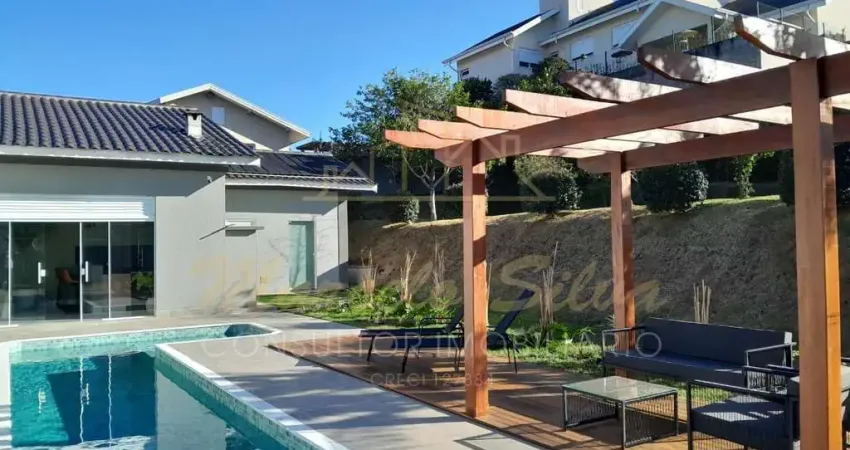 Casa Térrea Mobiliada e Decorada em Condomínio Fechado, Bragança Paulista