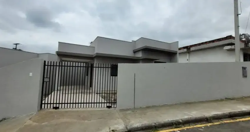 Vende-se casa nova