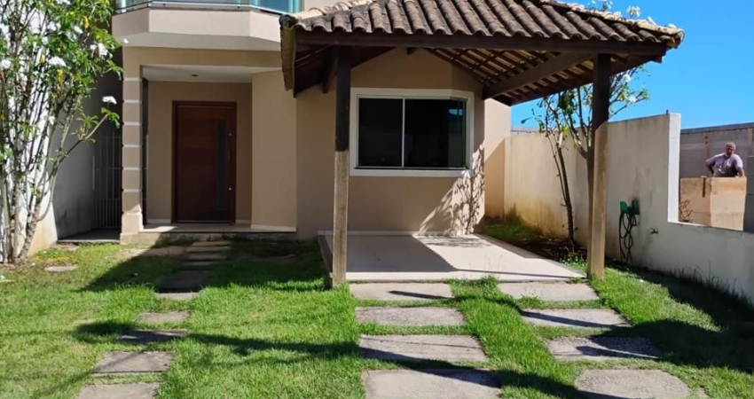 Casa em condomínio fechado com 3 quartos para alugar na Rua Sidnei Vasconcelos Aguiar, 100, Glória, Macaé