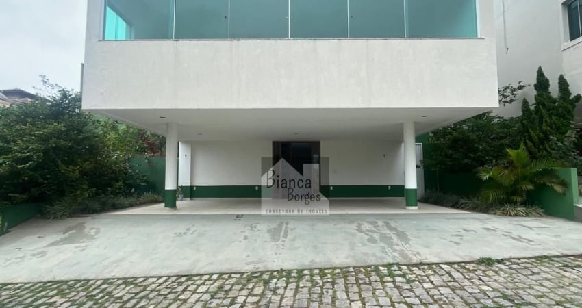 CASA PARA LOCAÇÃO EM CONDOMÍNIO FECHADO NA CANCELA PRETA COM 4 QUARTOS