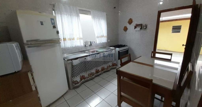 Casa a venda com 4 Dormitorios sendo 1 suite na Vila Antártica em Praia Grande