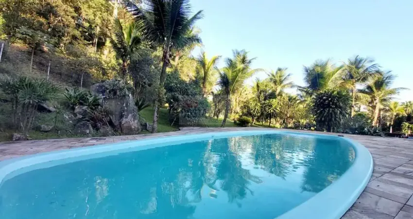 Casa de campo em plena praia, Canto do Forte, piscina, churrasqueira, árvores frutíferas