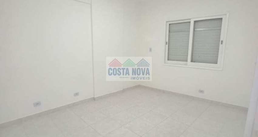 Apartamento de 1 quarto com vista livre todo reformado em São Vicente com garagem coletiva