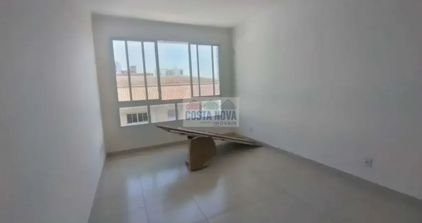 Apartamento de 87 m² com 2 quartos, sala, cozinha, area de serviço e banheiro, todo reformado