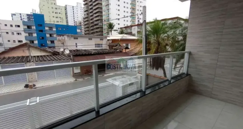 Casa de condomínio sobreposta alta 2 quartos e varanda na Tupi