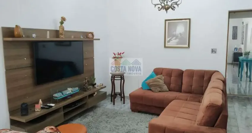 Apartamento com 3 quartos, 2 banheiros e 1 vaga de garagem. Bairro Boqueirão, 1quadra da praia