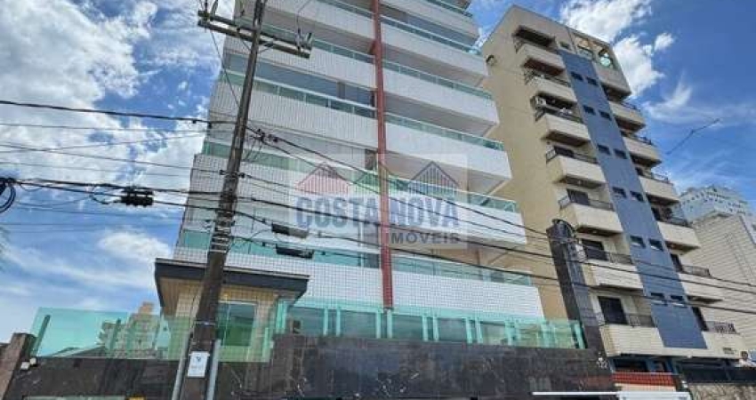 Apartamento 2 quartos sendo 1 suíte, 2 banheiros e 1 vaga. Lazer com piscina e pertinho do mar