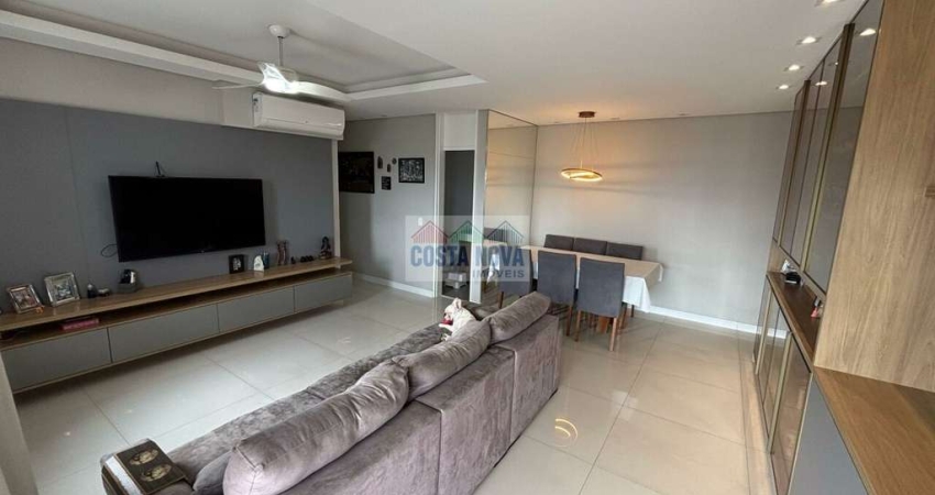 Apartamento com 2 quartos sendo 1 suite com closet, 2 banheiros, 2 vagas, decorado e semi-mobiliado