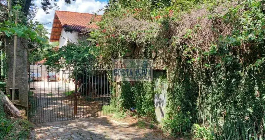 Sobrado de 520m² para reforma em terreno de 4.500,00m² na serra da cantareira