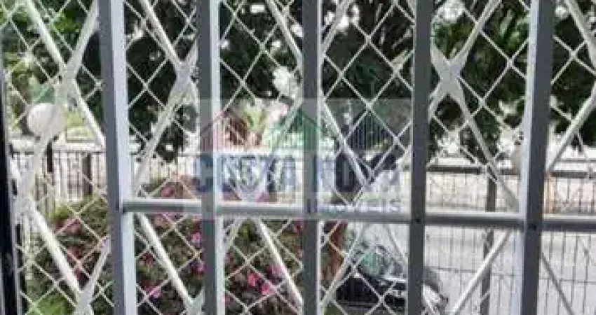 Apartamento térreo com 2 dormitórios, excelente localização na zona norte