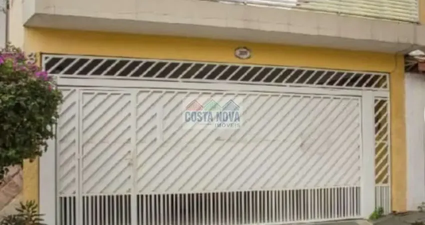 Sobrado amplo na zona norte, conforto, espaço e ótima localização por um excelente valor