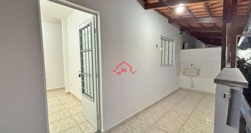 Kitnet para locação, no bairro Padre Eustáquio, Belo Horizonte-MG, 01 quarto.