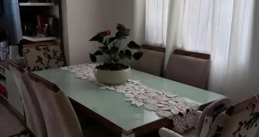 Excelente oportunidade: Casa em condomínio à venda em Cotia-SP, Jardim Petrópolis! 2 quartos, 2 salas, 2 banheiros, 2 vagas, 72m².