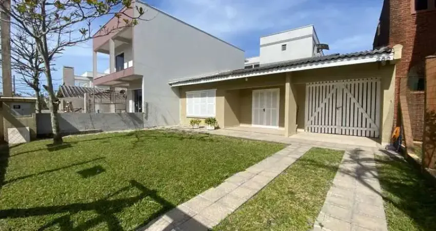Casa com 3 quartos à venda na Zona Nova, Tramandaí 