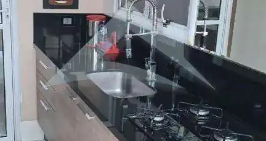 Apartamento à venda, 3 quartos, 1 suíte, 2 vagas, Jardim Wanda - Taboão da Serra/SP