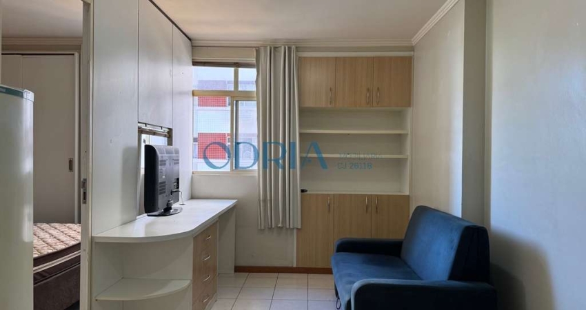 Residencial Madison Águas Claras  Kitnet Dividida com Mobília e Pintura Nova